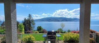 The Peach Sunrise Studio - Panoramic Lake Views!