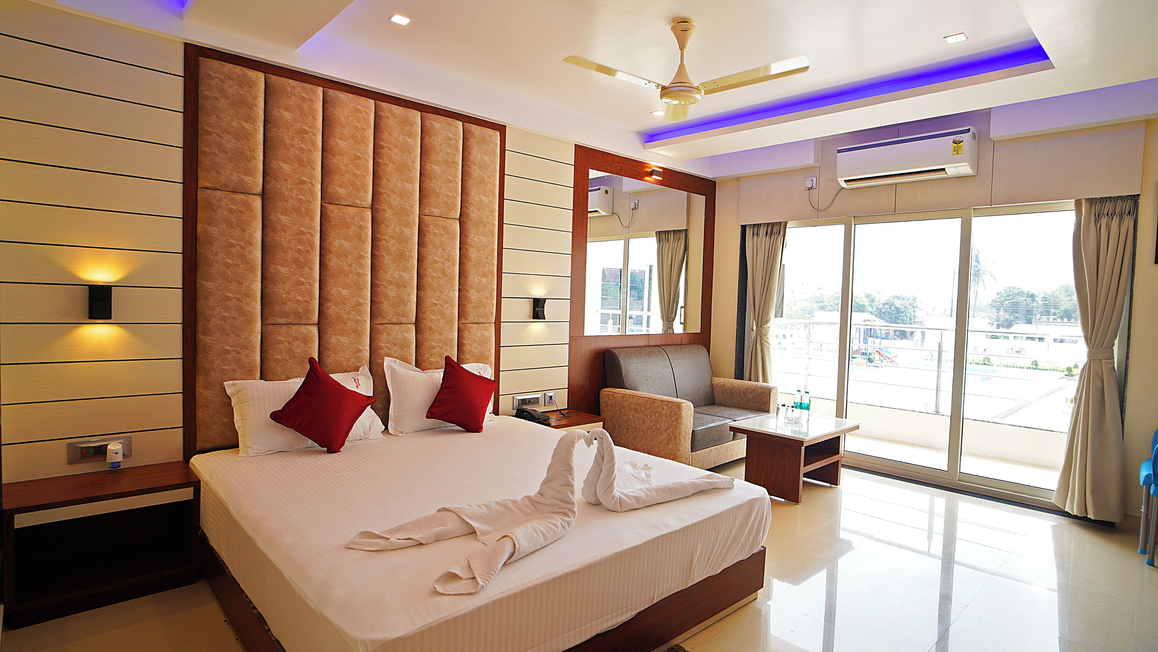 行政雙人房 | 隔音、免費有線上網、床單