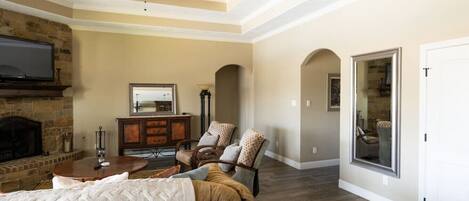 Smart TV, fireplace