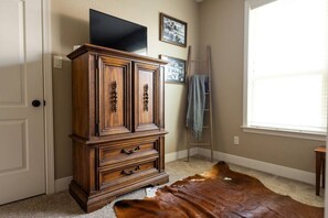 4 bedrooms, desk, free WiFi