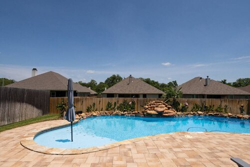 Nobel Prize - 4 Bedroom Home w/ Pool