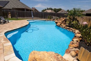 Een verwarmd zwembad