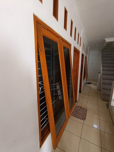 Hotel O Penginapan Hj Lilis Syariah