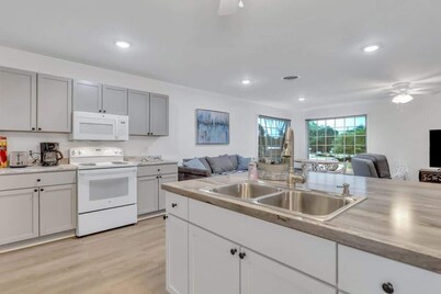 Eagle's Nest - Upscale Loft,Downtown,Close to GSU!