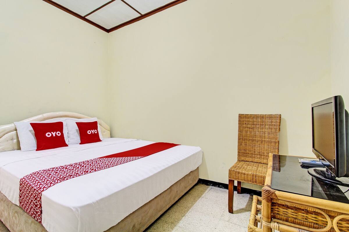 Deluxe Double Room | Free WiFi, bed sheets