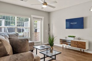 Smart TV, fireplace, ping pong