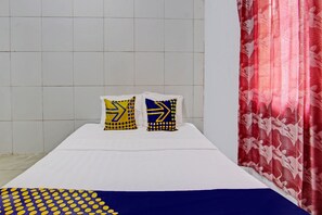Double Room | Bed sheets - Hotel O Guest House Pak Darso (Kalijambe)