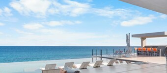 Beachfront Estate with Full-Time Staff, Airport Transfer & Beach/Fitness Club Ac