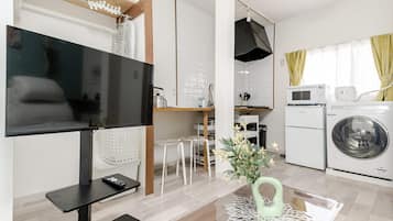 Basic Room, 1 Double Bed with Sofa bed | 1 bedroom, iron/ironing board, free WiFi