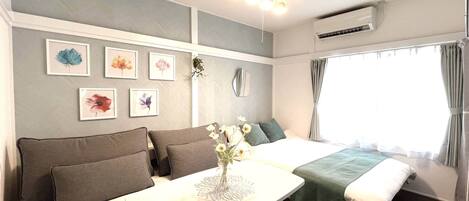 202 | Coin séjour | Télévision à écran plat de 32 pouces avec chaßnes numériques