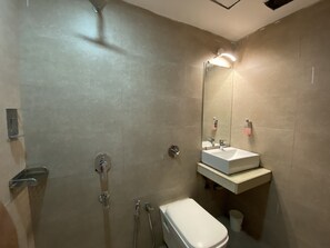 Bathroom - Hotel Pearls BKC Inn (Mumbai)