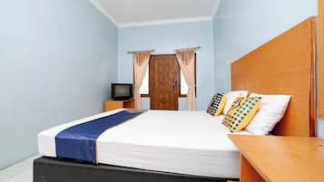 Standard Room | Desk, free WiFi, bed sheets