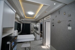 Leilighet, 2 soverom | Skrivebord, wi-fi (inkludert) og sengetøy