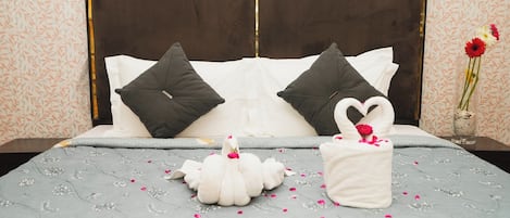 Habitación Deluxe | Caja de seguridad en la habitación y escritorio