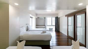Family Double Room | Desk, free WiFi, bed sheets