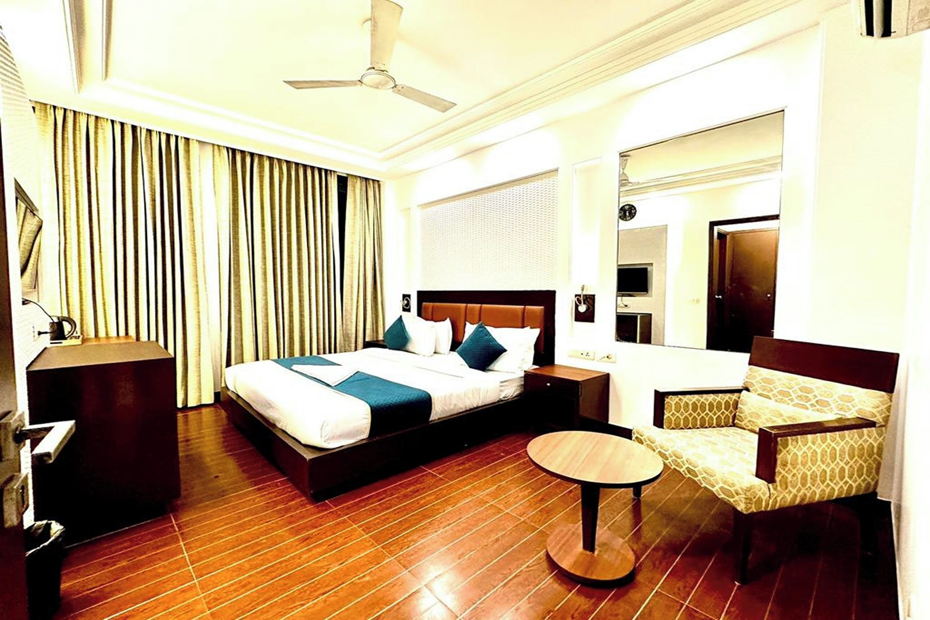 Photo - Hotel The Imperio