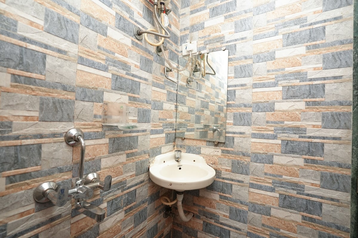 standard room | bathroom | shower, rainfall showerhead, towels