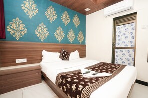 Standard Room | Desk, free WiFi, bed sheets - Hotel Mumbai Residency (Mumbai)
