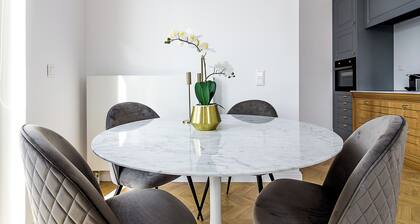 Lavish Mansion House 1928 in Kifisia