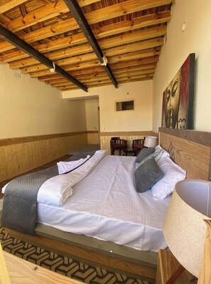 Desk, bed sheets