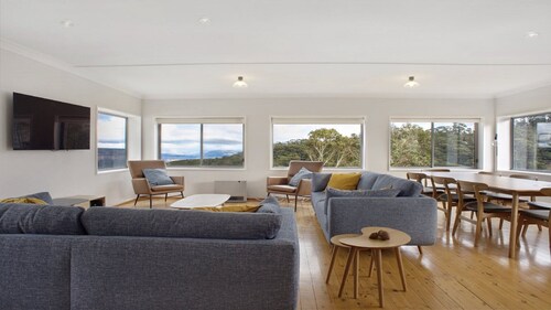 Bella Vista Valley Views