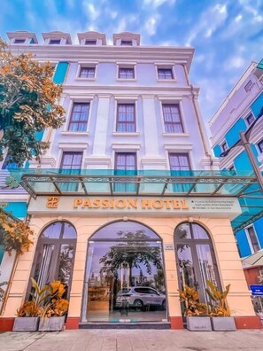 Front of property - Pasion Hotel (Ha Long)