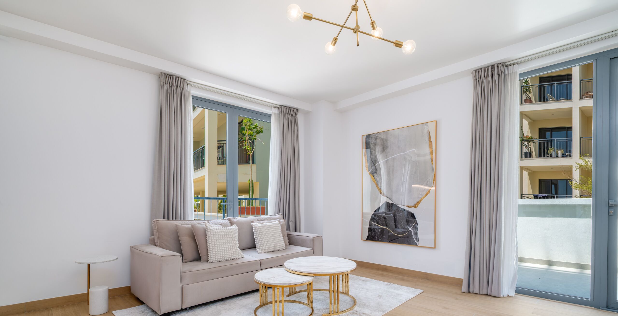 Apartment | Living area | Flat-screen TV