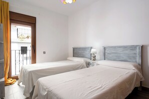 3 camere, ferro/asse da stiro, Wi-Fi gratuito, lenzuola