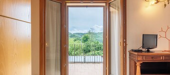 Holiday Home 'Villetta Allegra' with Mountain View, Private Terrace and Private Garden