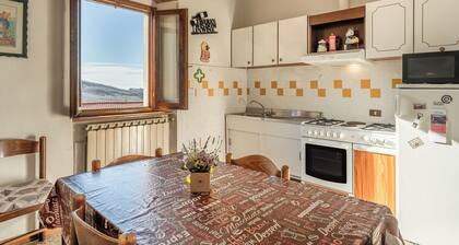 Apartment 'Casa Claire' with Mountain View, Private Terrace and Private Garden