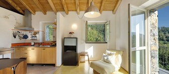 Apartment 'Il Mulino - Appartamento Terra' with Mountain View, Shared Garden and Balcony
