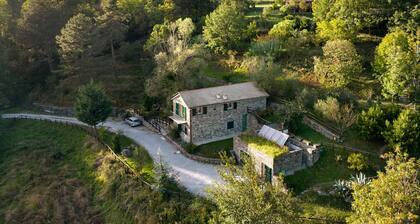 Apartment 'Il Mulino - Appartamento Terra' with Mountain View, Shared Garden and Balcony