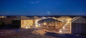 패뷸러스 디저트 캠프