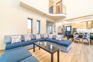 TV, fireplace - Villa 'The Mountain Villa' with Sea View, Shared Terrace and Air Conditioning (Corfu)