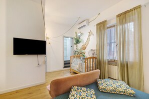 1 chambre, fer et planche à repasser, Wi-Fi gratuit, draps fournis