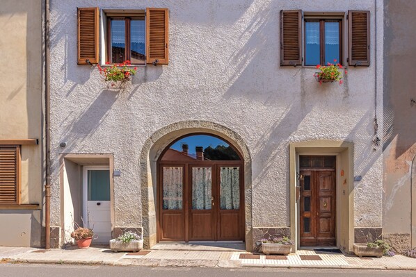 Exterior detail - Apartment 'Casa Gaia' with Mountain View (Prataccio)