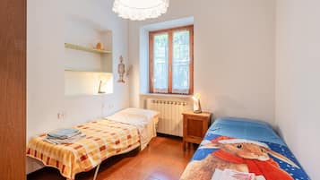 3 quartos, ferros/tábuas de passar roupa, Wi-Fi de cortesia