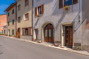 Exterior detail - Apartment 'Casa Gaia' with Mountain View (Prataccio)