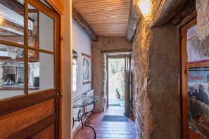 Interior - Vacation Home "Gîte De Chapelèche Châtaigniers 7 P" with Private Terrace & Wi-Fi (Gluiras)