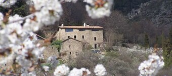 Casa per vacanze "Gîte De Chapelèche Châtaigniers 7 P" con terrazza privata e Wi-Fi
