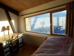 4 chambres, fer et planche à repasser, Wi-Fi gratuit