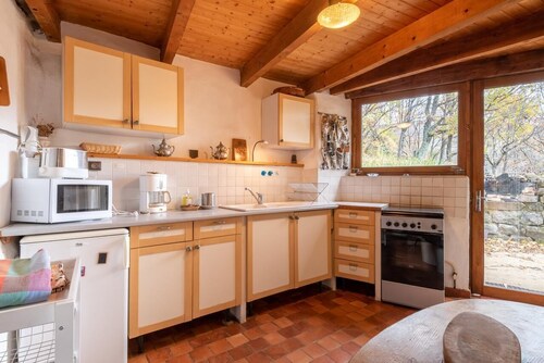 Cottage "Gîte De Chapelèche Les Genêts 7 Pl" with Mountain View, Private Terrace & Wi-Fi