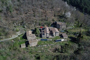 Exterior - Vacation Home "Gte De Chapelèche Les Glycines" with Private Terrace, Balcony & Wi-Fi (Gluiras)