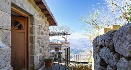 Ferienhaus "Gte De Chapelèche Les Glycines" mit privater Terrasse, Balkon und WLAN