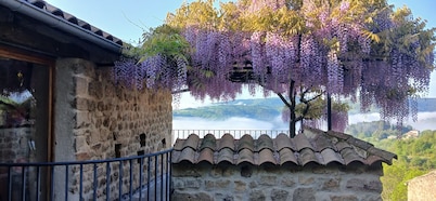 Vacation Home "Gte De Chapelèche Les Glycines" with Private Terrace, Balcony & Wi-Fi