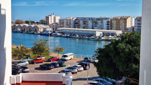 Apartment 'La Pausa' with Balcony, Wi-Fi and Air Conditioning