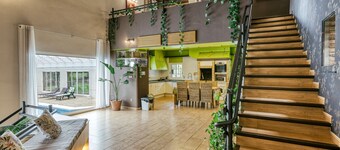 Chalet "Casa Nadia" with Mountain Views, Private Indoor Pool and Wi-Fi