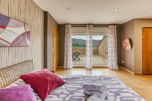 4 habitaciones, tabla de planchar con plancha y wifi gratis 