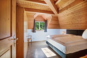 2 bedrooms, free WiFi, bed sheets, wheelchair access