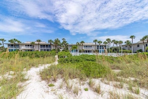 Property grounds - Whitney Beach 319 2brm beachfront (Longboat Key)